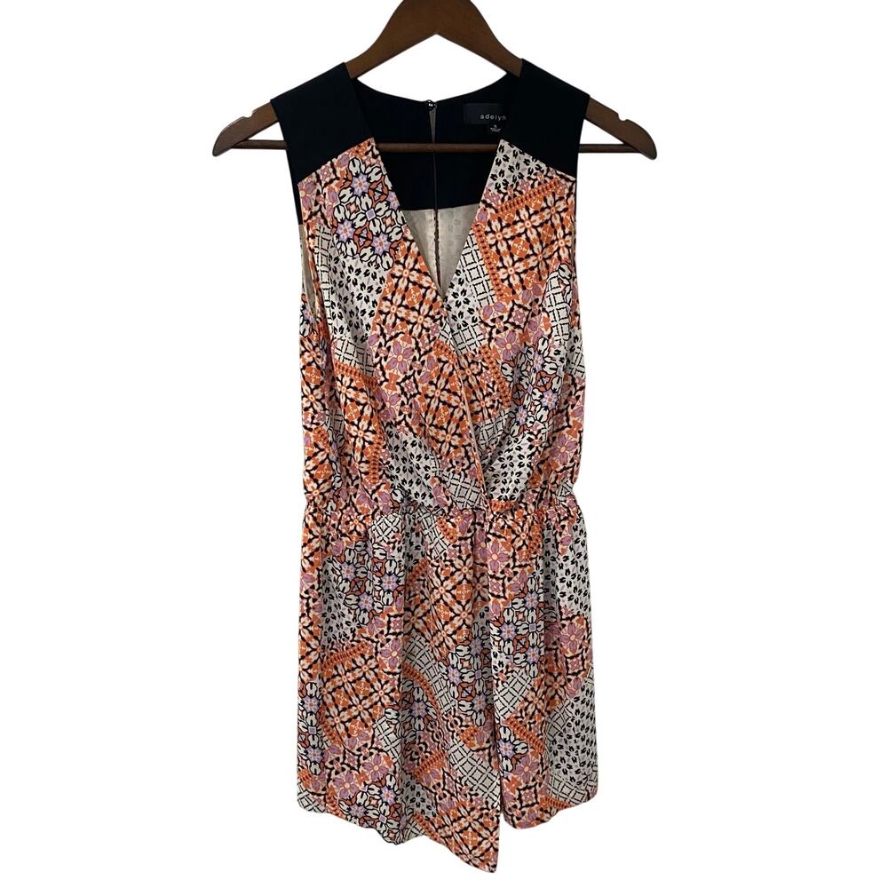 Adelyn Rae Skort Romper Womens S Sleeveless V Neck Geometric Faux Wrap